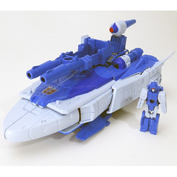 LG25 Blurr Alt Mode Reveal, LG26 Scourge, LG24 Shockwave In Official Transformers Legends  (10 of 11)